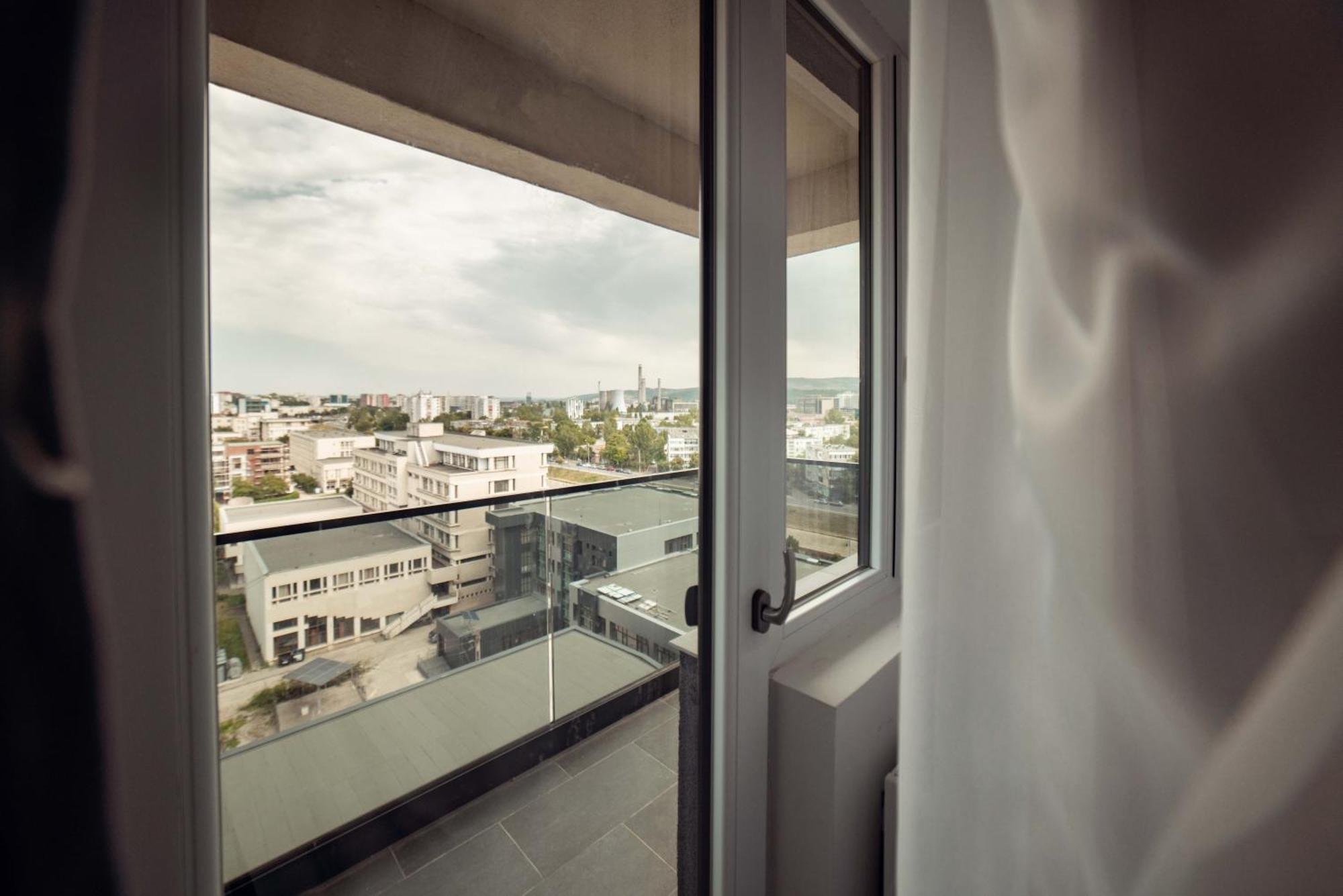 Cozy Apartments At Q Residence - Palas Mall ยาช ภายนอก รูปภาพ