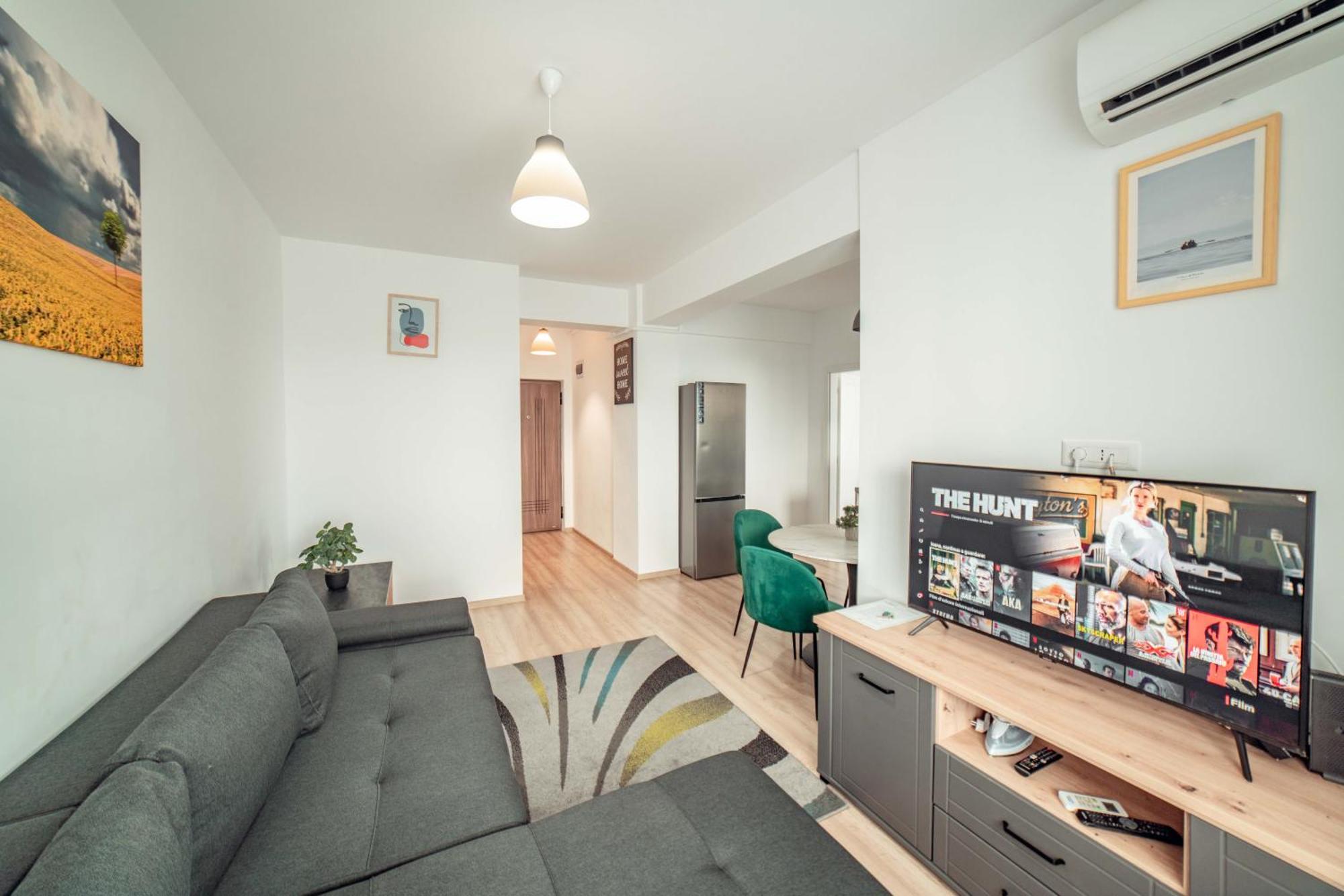 Cozy Apartments At Q Residence - Palas Mall ยาช ภายนอก รูปภาพ