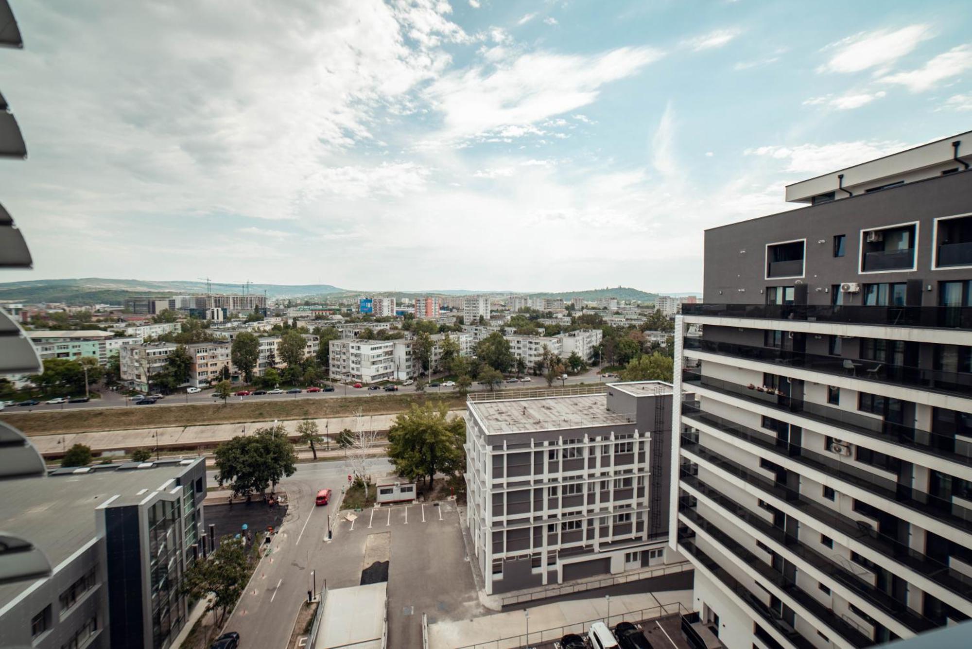 Cozy Apartments At Q Residence - Palas Mall ยาช ภายนอก รูปภาพ