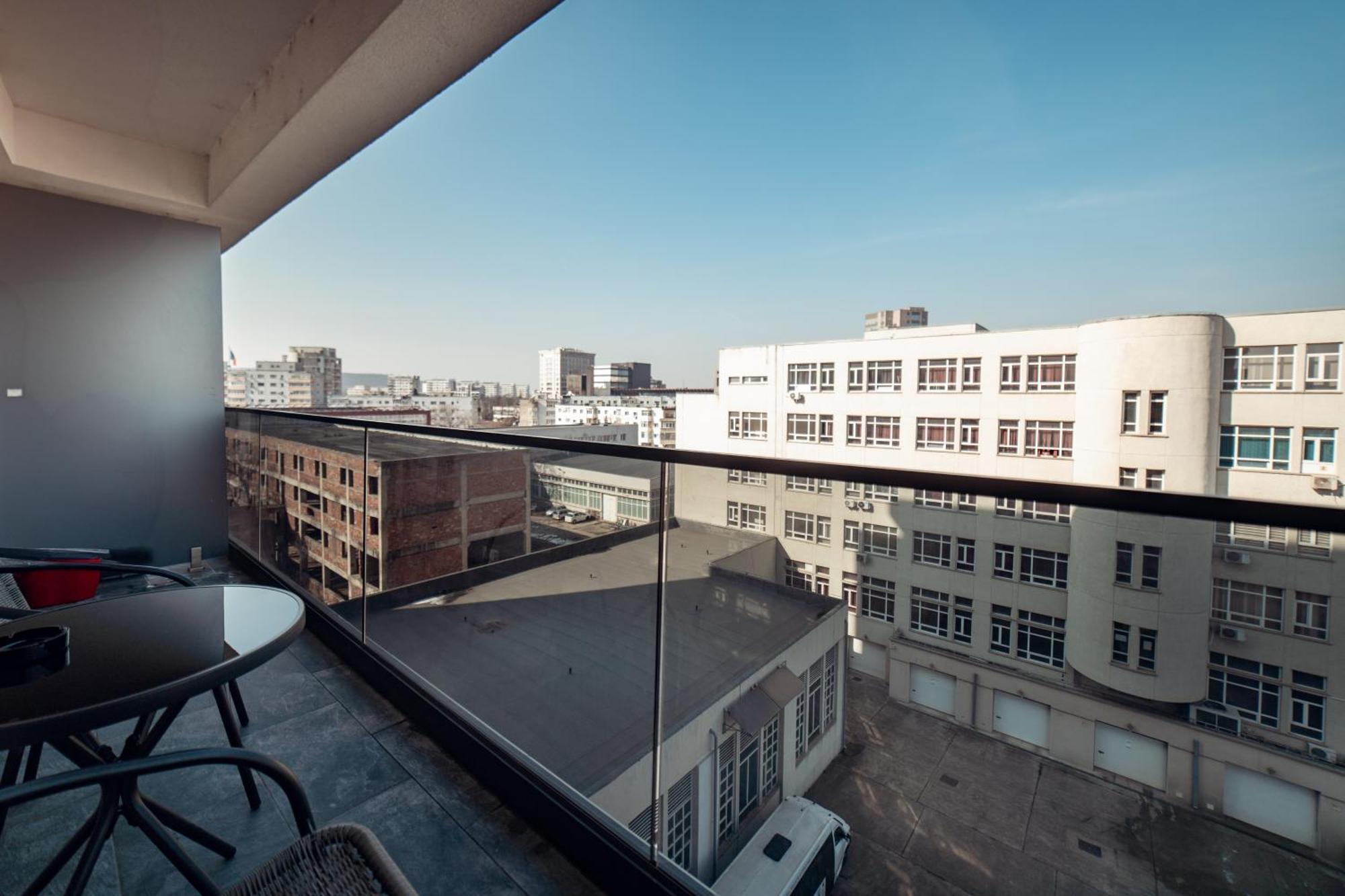 Cozy Apartments At Q Residence - Palas Mall ยาช ภายนอก รูปภาพ