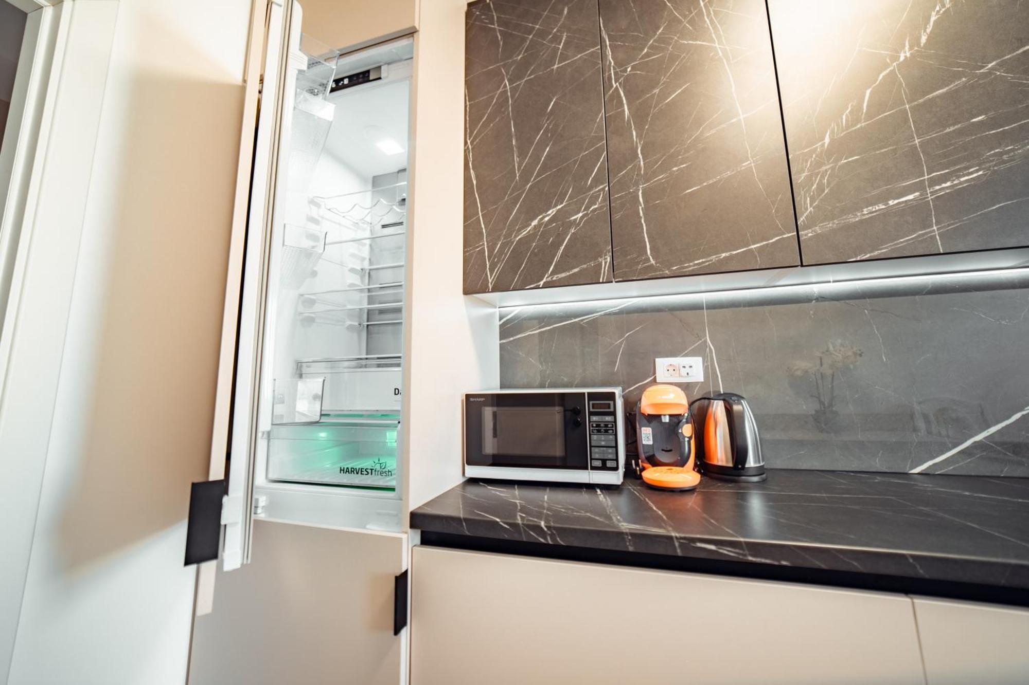 Cozy Apartments At Q Residence - Palas Mall ยาช ภายนอก รูปภาพ