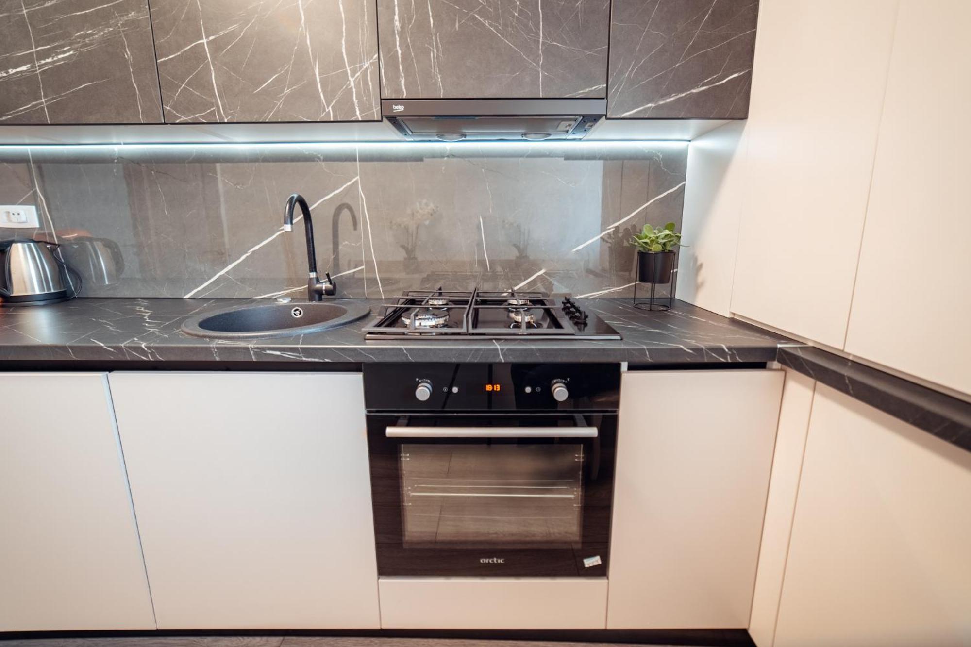 Cozy Apartments At Q Residence - Palas Mall ยาช ภายนอก รูปภาพ