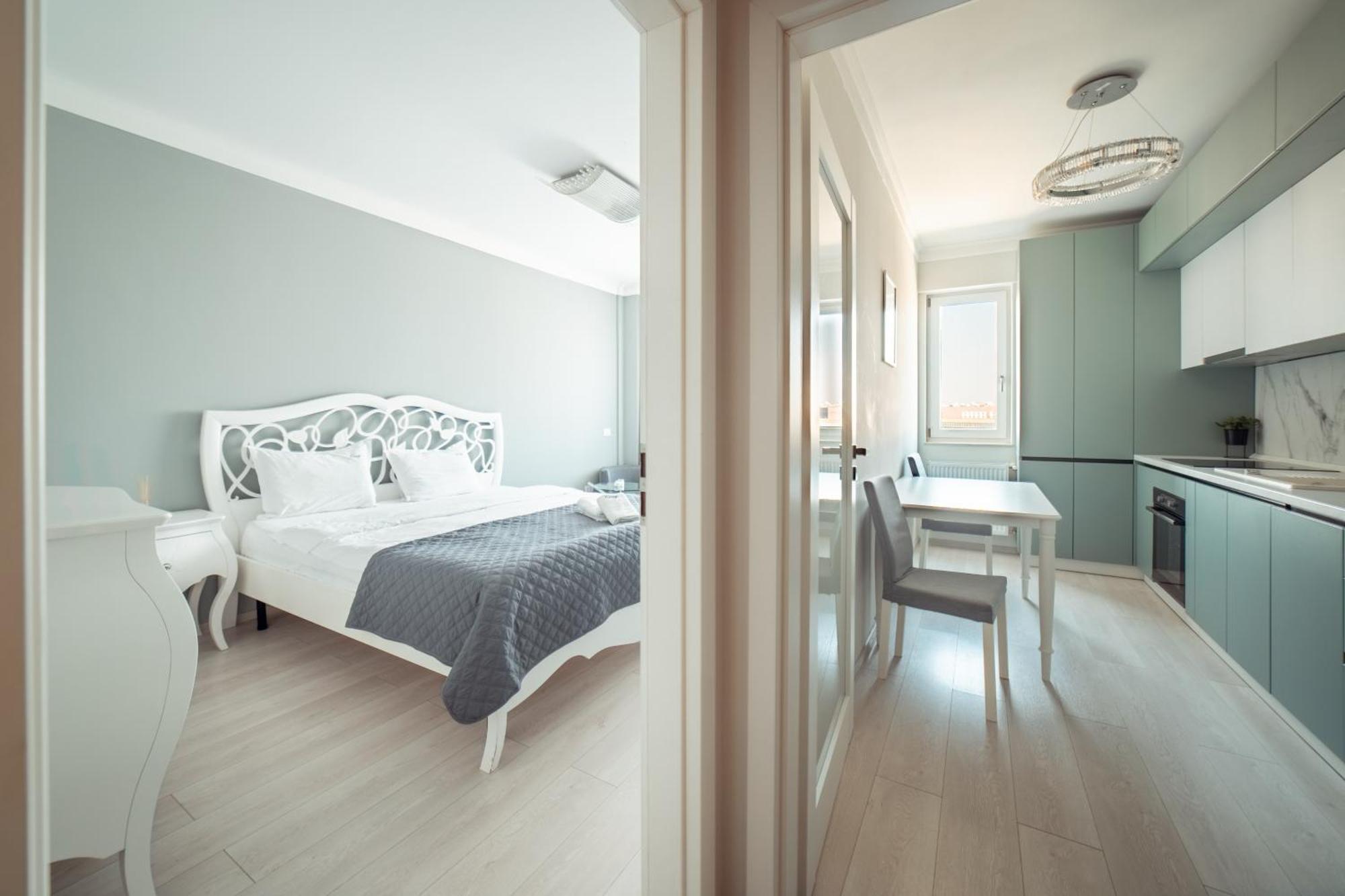 Cozy Apartments At Q Residence - Palas Mall ยาช ภายนอก รูปภาพ