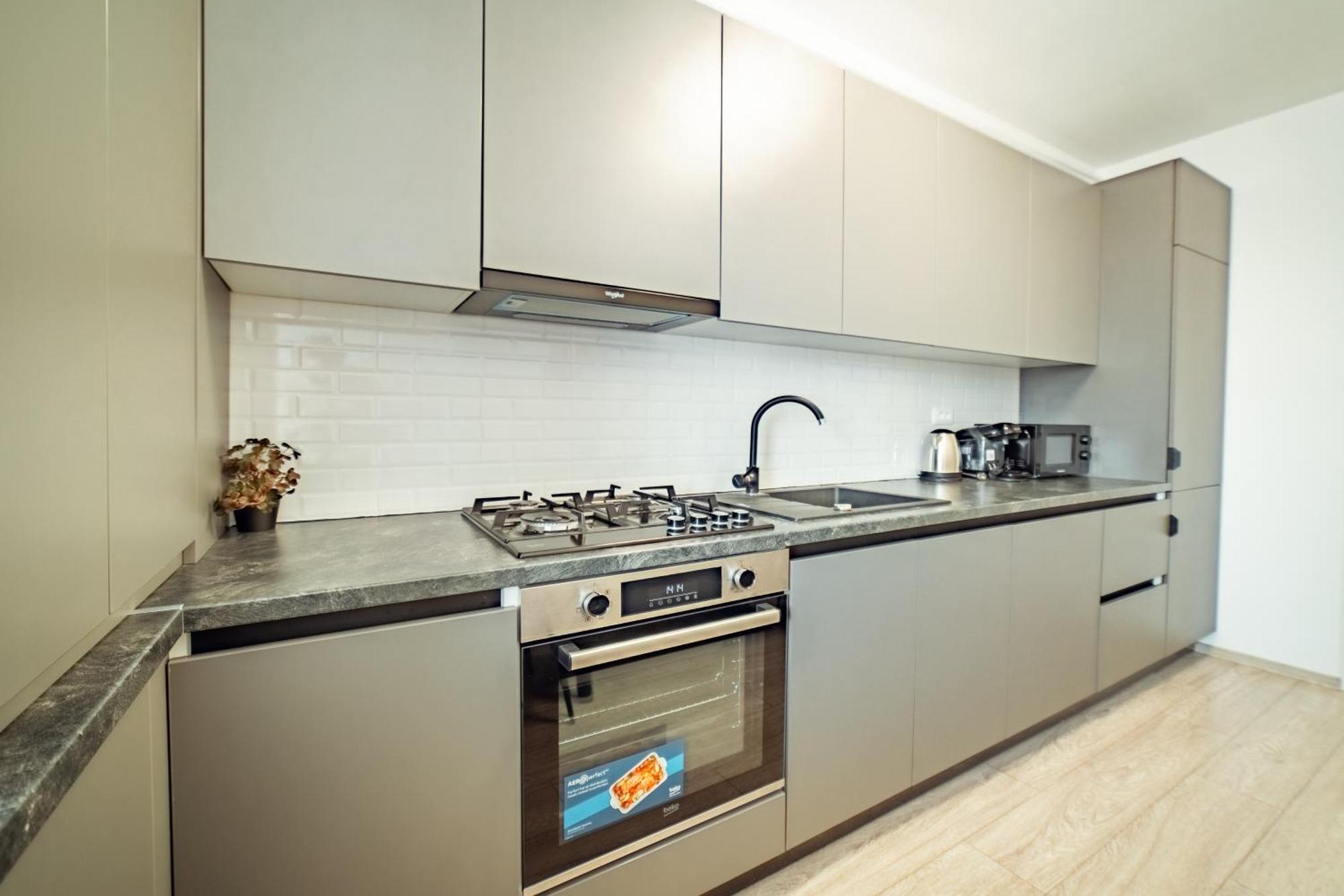 Cozy Apartments At Q Residence - Palas Mall ยาช ภายนอก รูปภาพ
