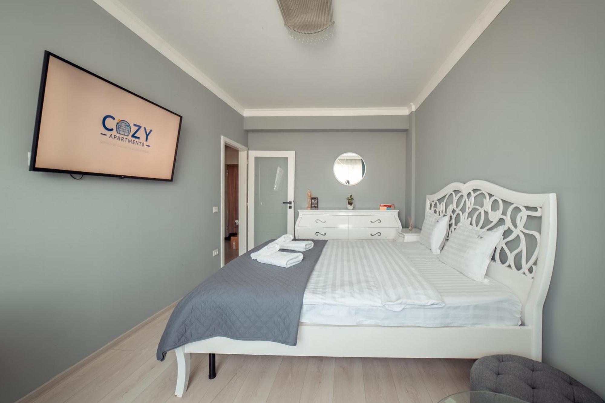 Cozy Apartments At Q Residence - Palas Mall ยาช ภายนอก รูปภาพ