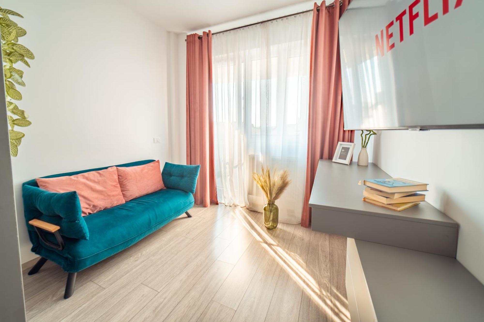 Cozy Apartments At Q Residence - Palas Mall ยาช ภายนอก รูปภาพ